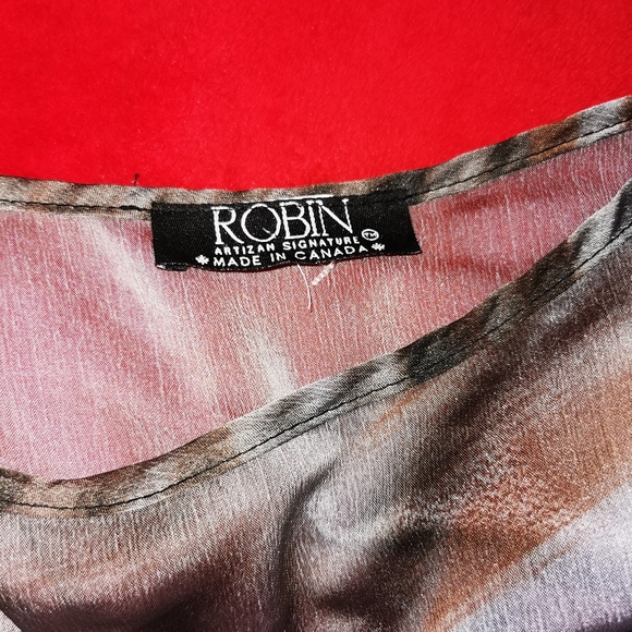 Beautiful blouse - Picture 2 of 4